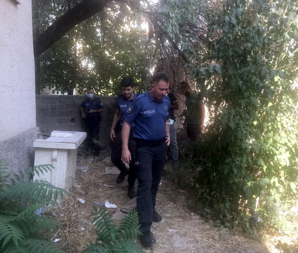 Aksaray'da 5. Kattan Çarşaflı Kaçış Feci Sonlandı