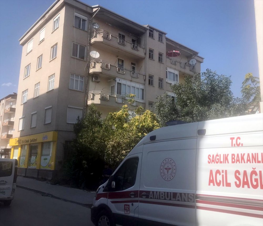 Aksaray'da 5. Kattan Çarşaflı Kaçış Feci Sonlandı