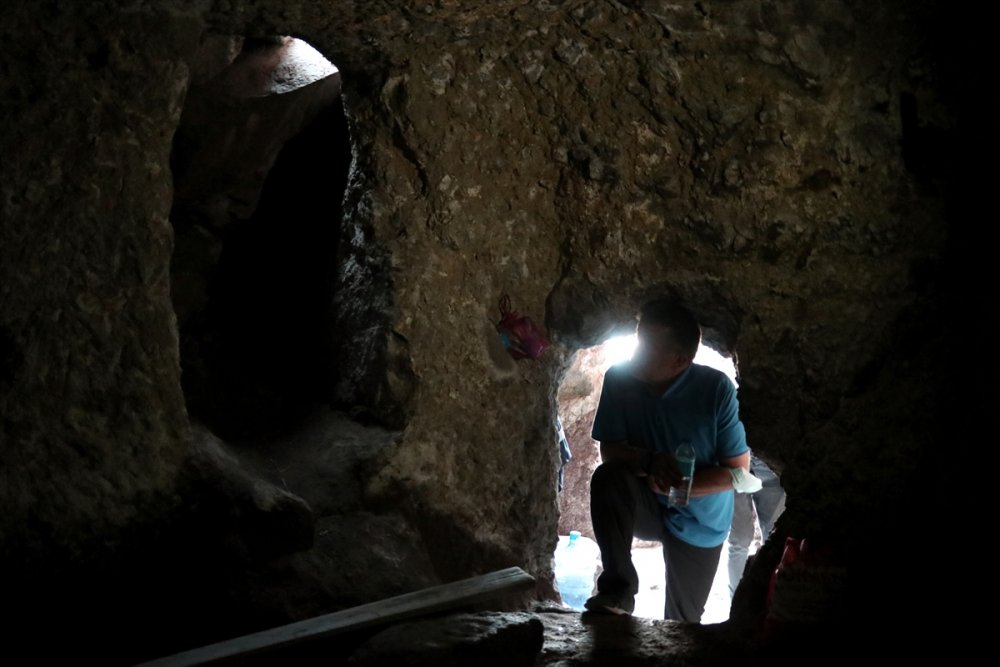 Konya Takkeli Dağ'da 9 Yıldır Yürütülen Kazılarda 35 Kaya Mezarı Bulundu
