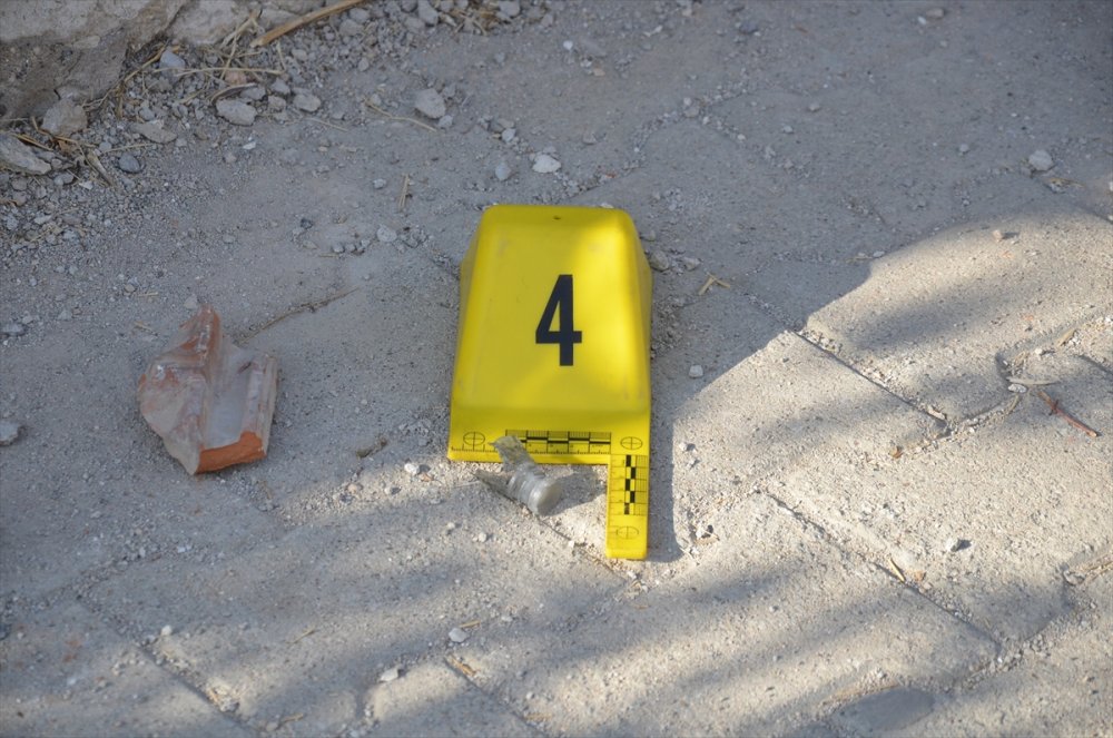 Karaman'da Çıkan Silahlı Kavgada Balkonda Uyuyan Kadın Vuruldu