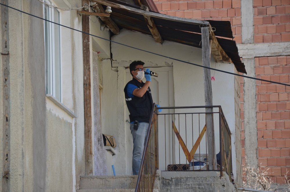 Karaman'da Çıkan Silahlı Kavgada Balkonda Uyuyan Kadın Vuruldu