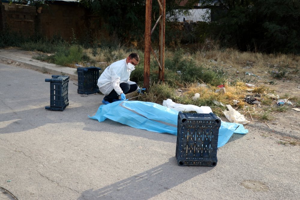 Konya'da Çıktığı Elektrik Direğinde Akıma Kapılan Kişi Öldü