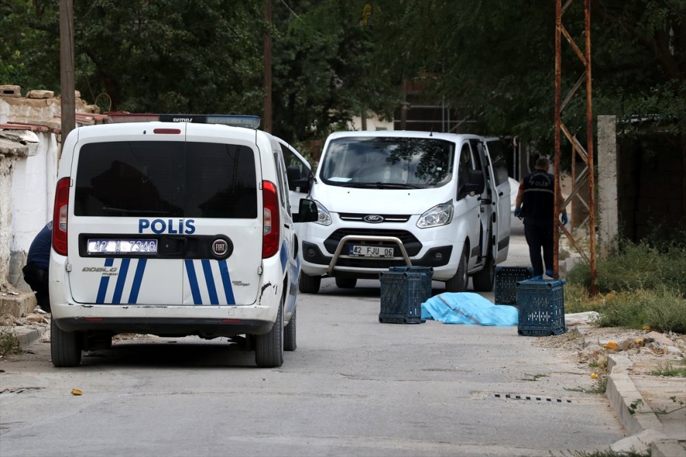 Konya'da Çıktığı Elektrik Direğinde Akıma Kapılan Kişi Öldü