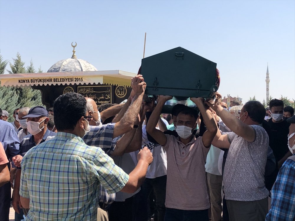 Konya'da Otomobilin Çarptığı 4 Yaşındaki Çocuğun Cenazesi Defnedildi