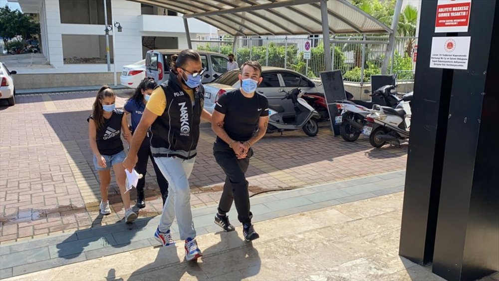 Alanya'da Uyuşturucu Operasyonunda 2 Şüpheli Yakalandı
