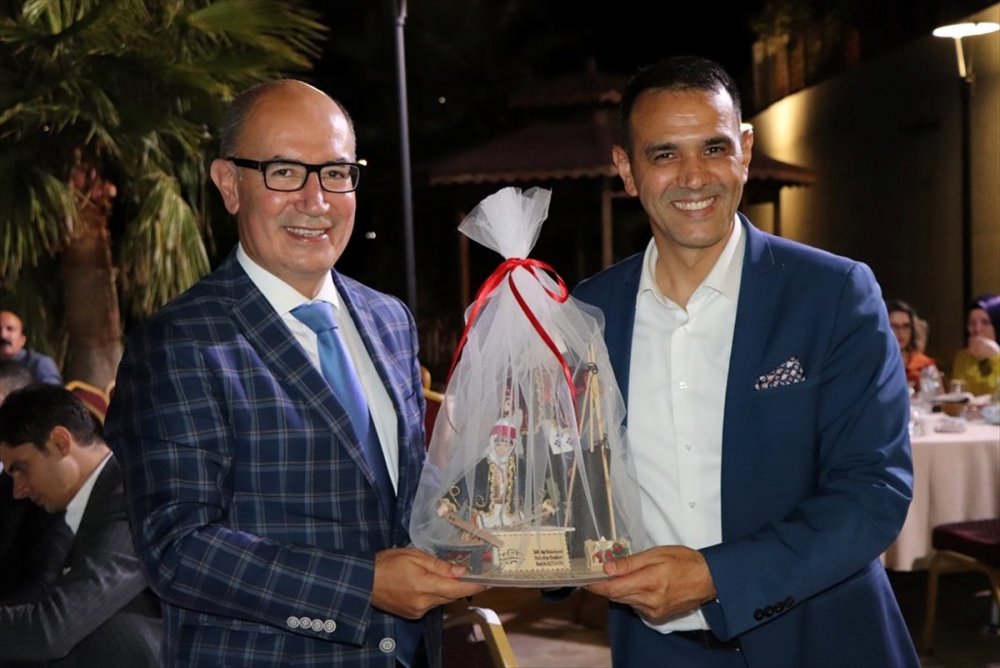 Ankara'ya Atanan Silifke Kaymakamı Namık Kemal Nazlı’ya Veda Yemeği Düzenlendi.