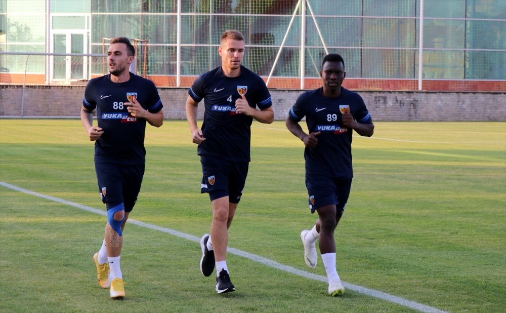 Kayserispor Teknik Direktörü Karaman: "herkesin Takdirle Karşıladığı Bir Kayserispor Ortaya Çıkacak"