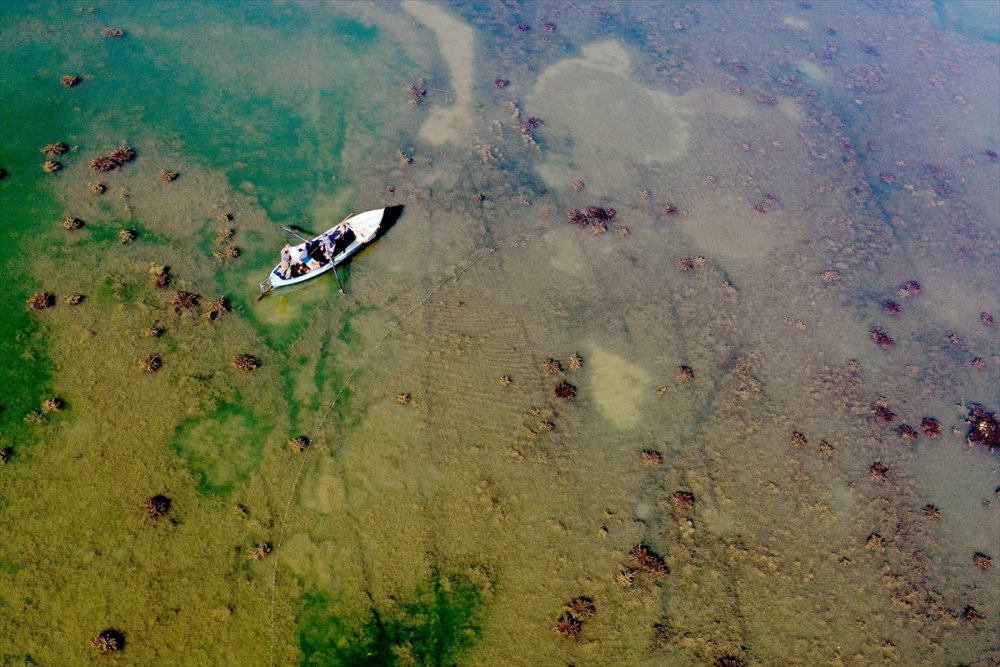 Konya'daki Suğla Gölü, Mevsimsel Kuraklık Nedeniyle Zor Günler Yaşıyor