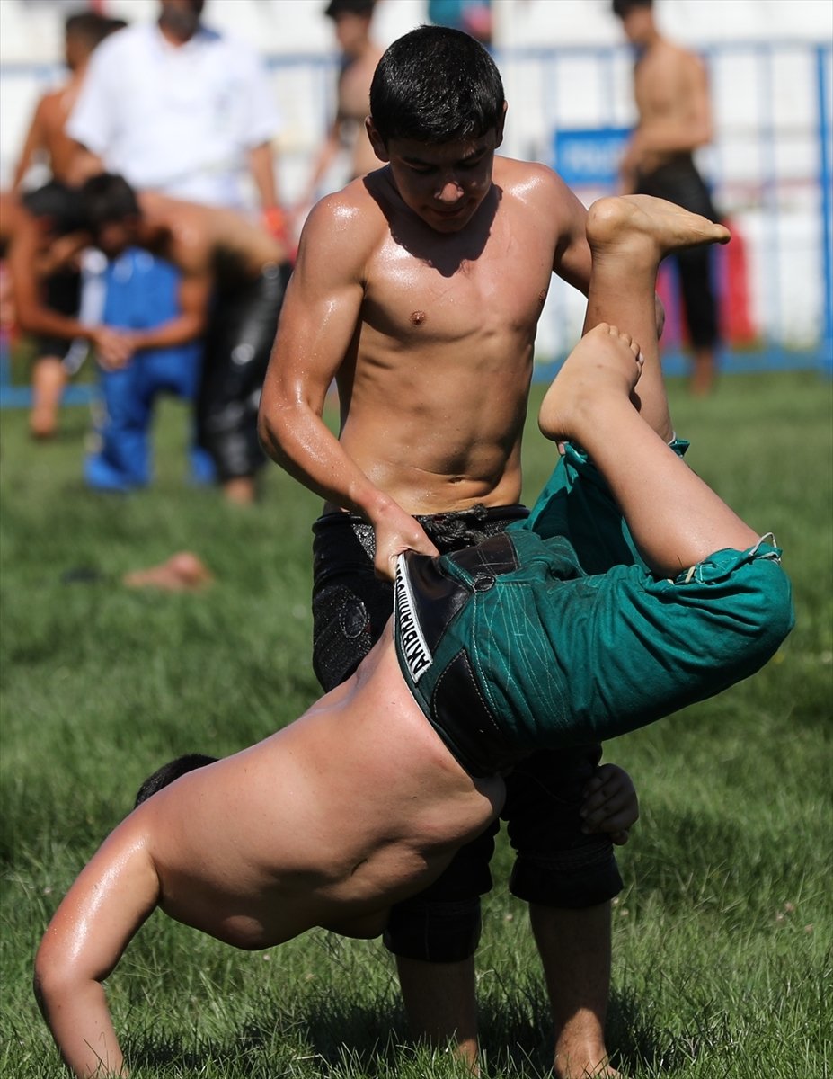 669. Tarihi Elmalı Yağlı Güreşleri Başladı