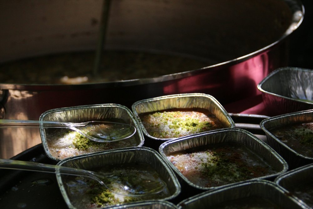 Antalya'da Muharrem Ayı Dolayısıyla Aşure Etkinliği Düzenlendi