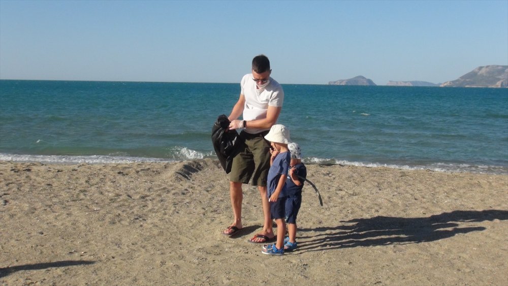 Mersin'de Deniz Kaplumbağalarının Yaşam Alanları Temizlendi