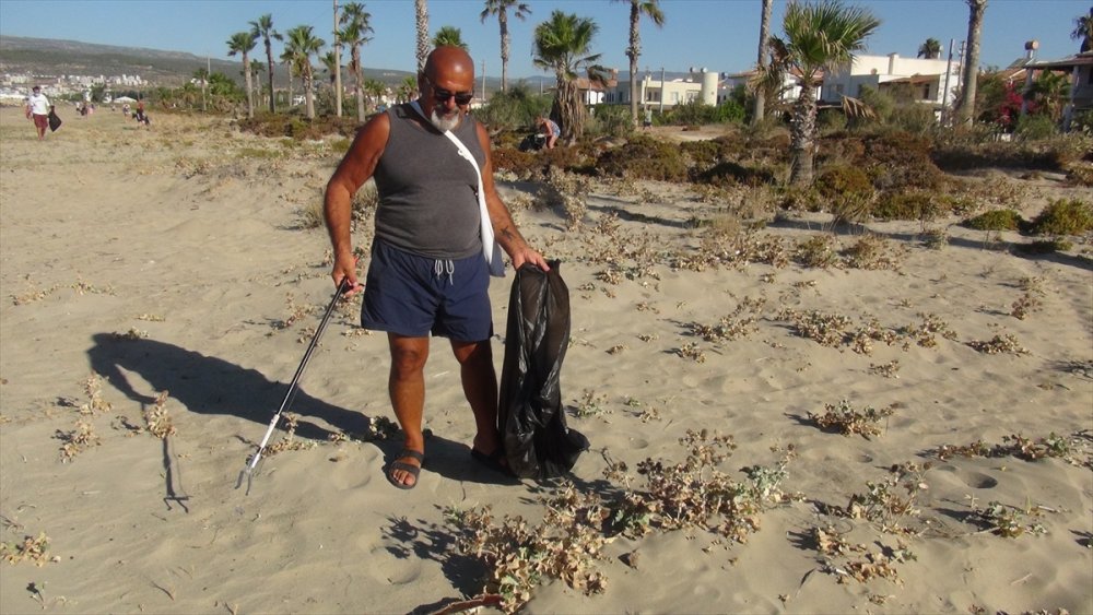 Mersin'de Deniz Kaplumbağalarının Yaşam Alanları Temizlendi