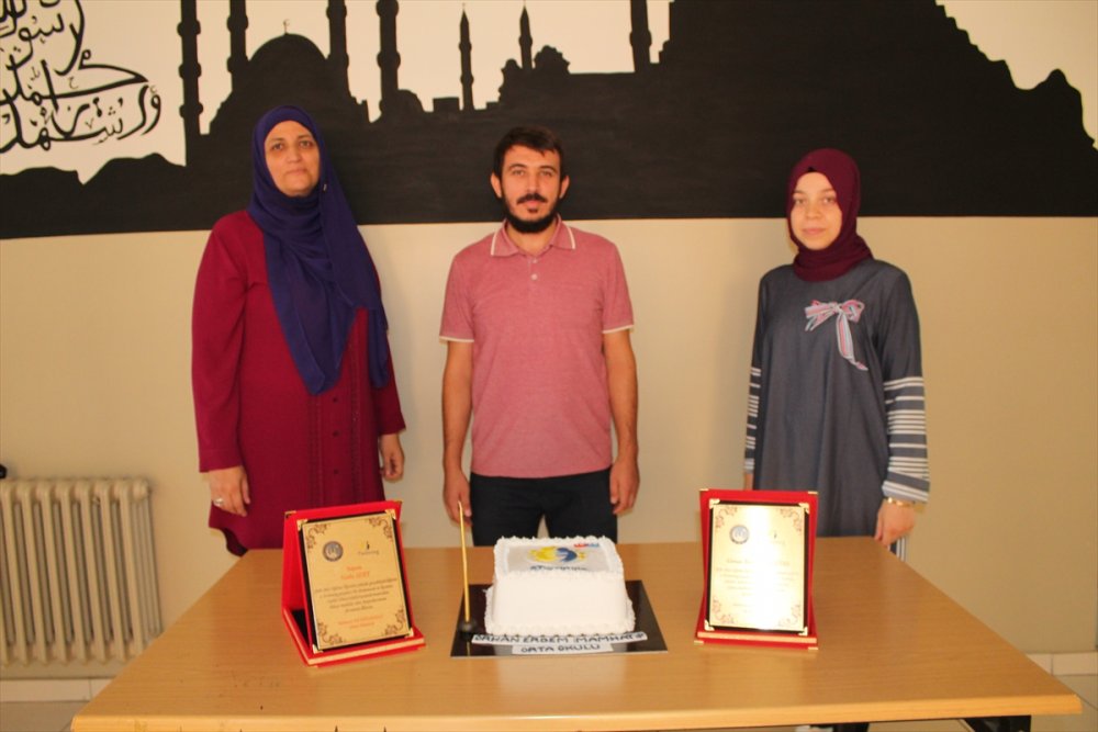 Yunak Orhan Erdem İmam Hatip Ortaokulu, "E-Twinning Ulusal Kalite Etiketi" Ödülü Aldı
