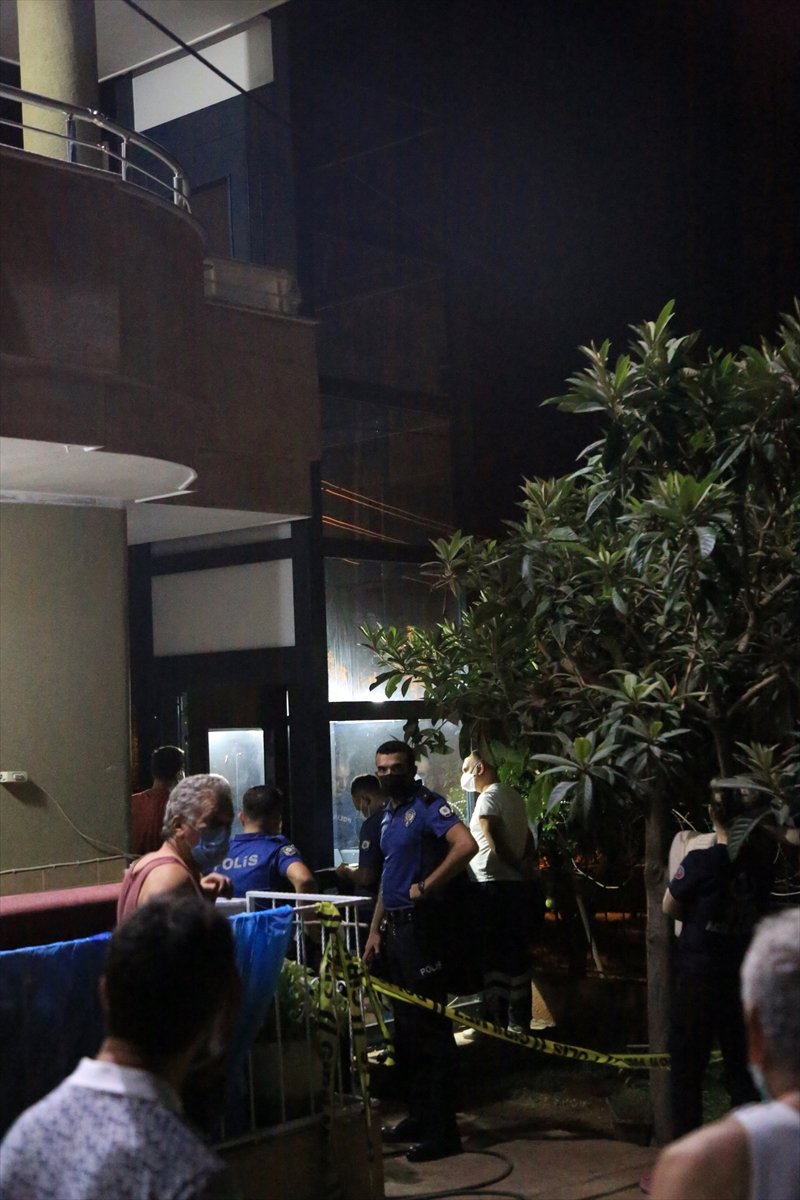 Mersin'de Düşen Asansör Kabini Bir Kişinin Hayatına Mal Oldu