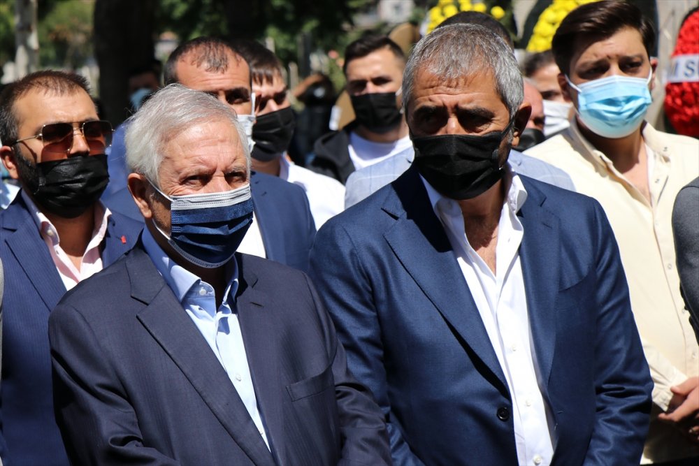 Kayserispor'un Vefat Eden Eski Başkanı Recep Mamur Toprağa Verildi