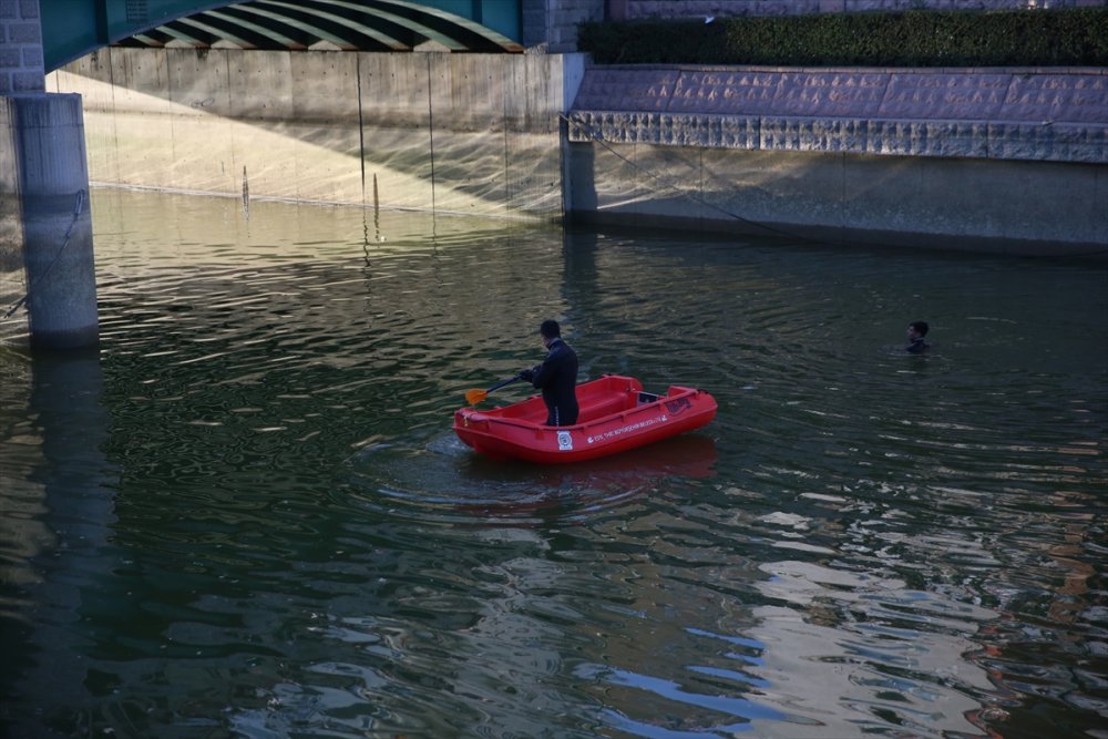 Eskişehir'de Porsuk Çayı'na Düşen Kadın Öldü