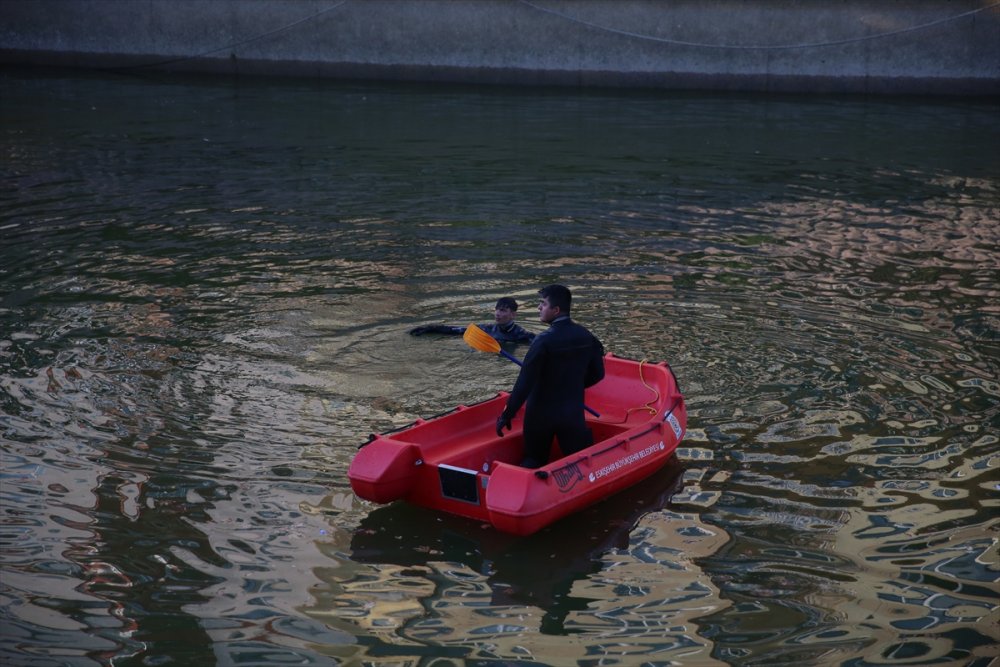 Eskişehir'de Porsuk Çayı'na Düşen Kadın Öldü
