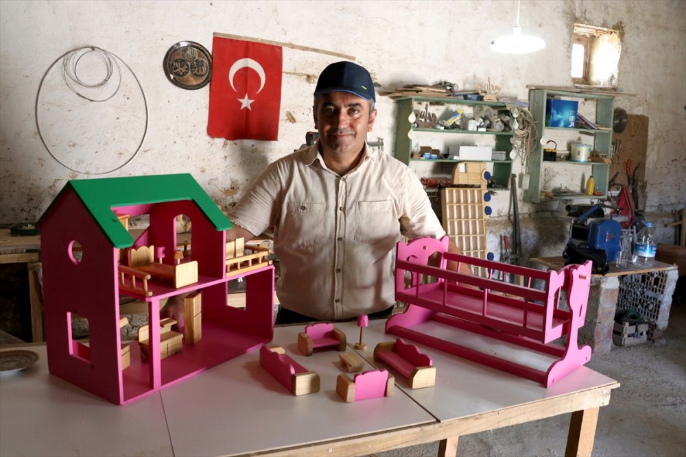 Hobisi Tutkuya Dönüşünce Köyünün Yolunu Tuttu