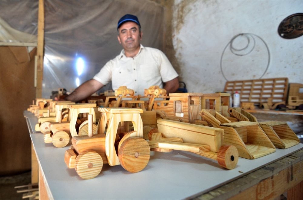 Hobisi Tutkuya Dönüşünce Köyünün Yolunu Tuttu