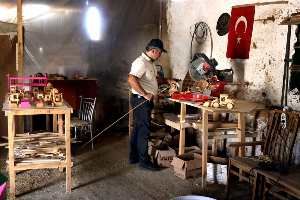Hobisi Tutkuya Dönüşünce Köyünün Yolunu Tuttu