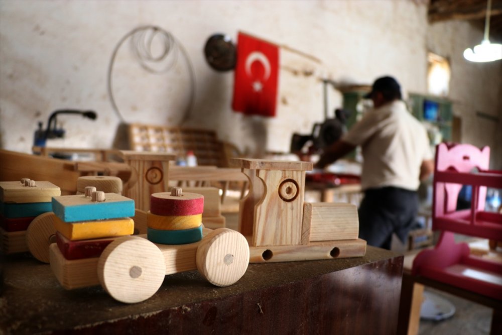 Hobisi Tutkuya Dönüşünce Köyünün Yolunu Tuttu