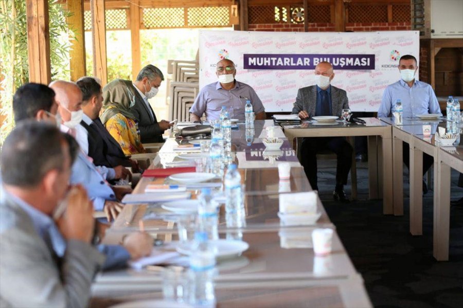 Çolakbayrakdar Merkez Mahalle Muhtarıyla Bir Araya Geldi