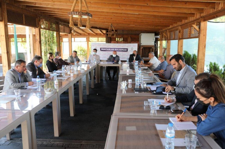 Çolakbayrakdar Merkez Mahalle Muhtarıyla Bir Araya Geldi