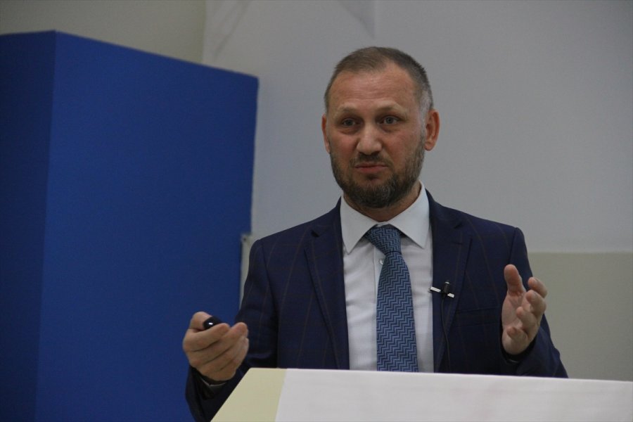 Kayseri Büyükşehir Belediyesi Ulaşım Aş Genel Müdürü Gündoğdu'dan Bilgilendirme Toplantısı