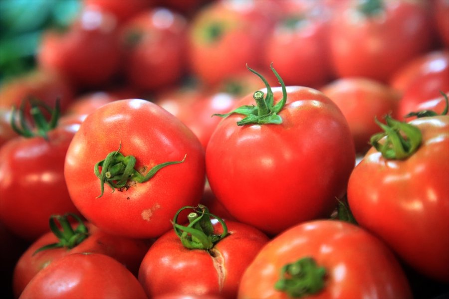 Türkiye'nin 8 Aylık Yaş Meyve Sebze İhracatının Şampiyonu Kiraz Ve Domates Oldu