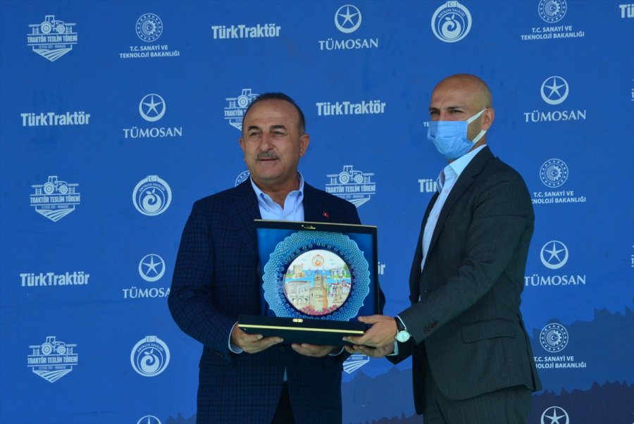 Manavgat'taki Orman Yangınından Zarar Gören Çiftçiler, Yeni Traktörlerine Kavuştu