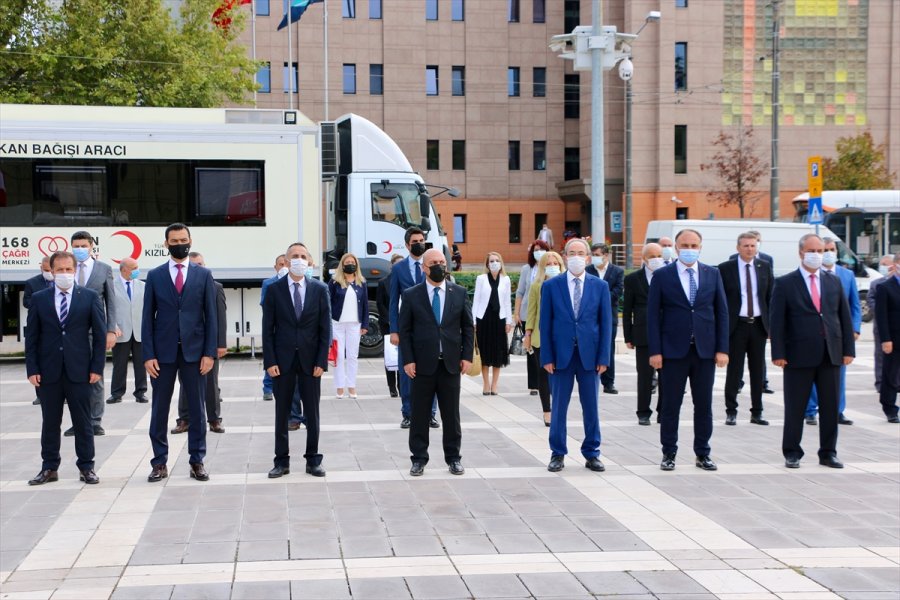 Eskişehir İl Milli Eğitim Müdürü Hakan Cırıt'tan "okulları Açık Tutma" Çağrısı: