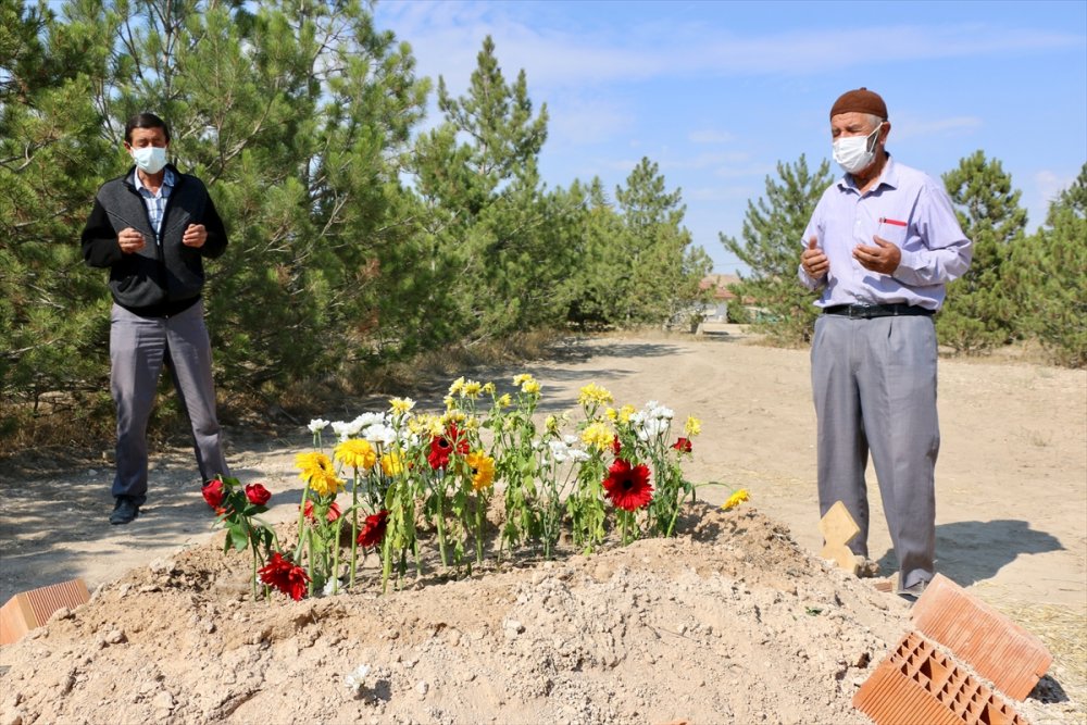 Kovid-19'dan Hayatını Kaybeden Genç Sağlıkçının Dedesi Hilmi Cankeş'ten Aşı Çağrısı