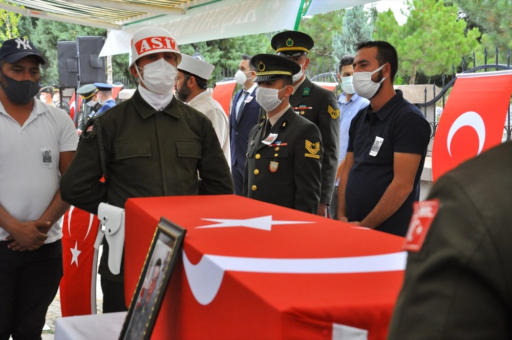 Şehit Piyade Sözleşmeli Er Ömer Faruk Erdem, Konya'da Son Yolculuğuna Uğurlandı