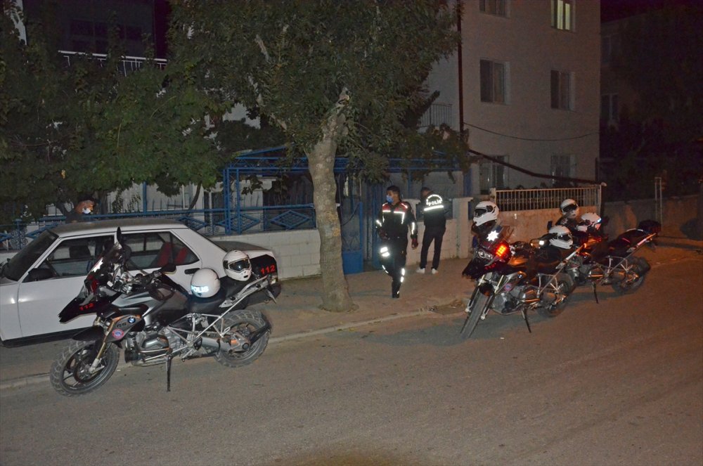 Karaman'da Yüksek Ses Tartışmasında Bir Kişi Silah Ve Bıçakla Yaralandı