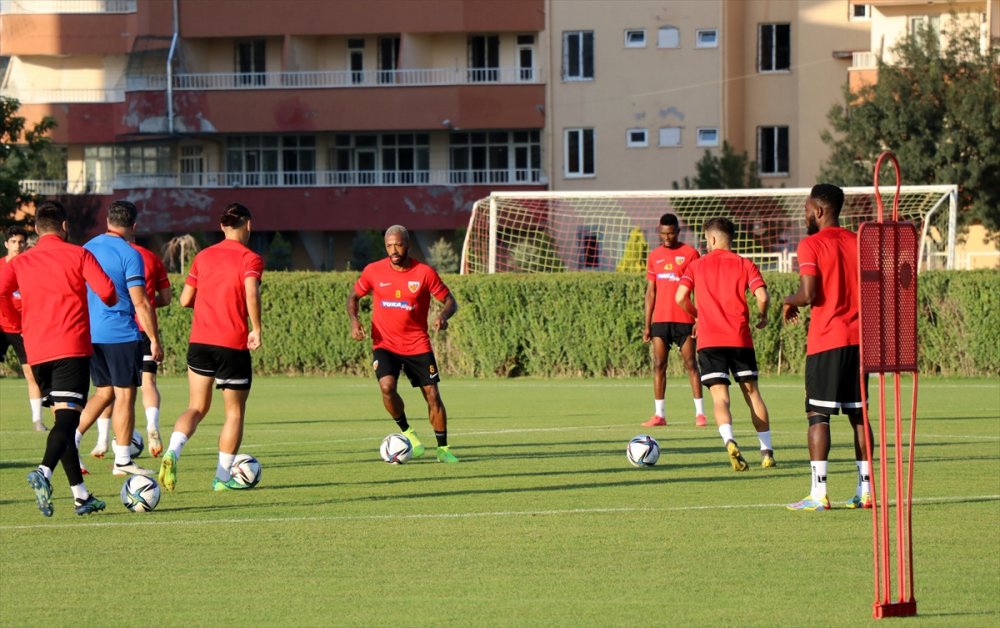 Kayserispor Teknik Direktörü Karaman'dan Şenol Hoca Yorumu