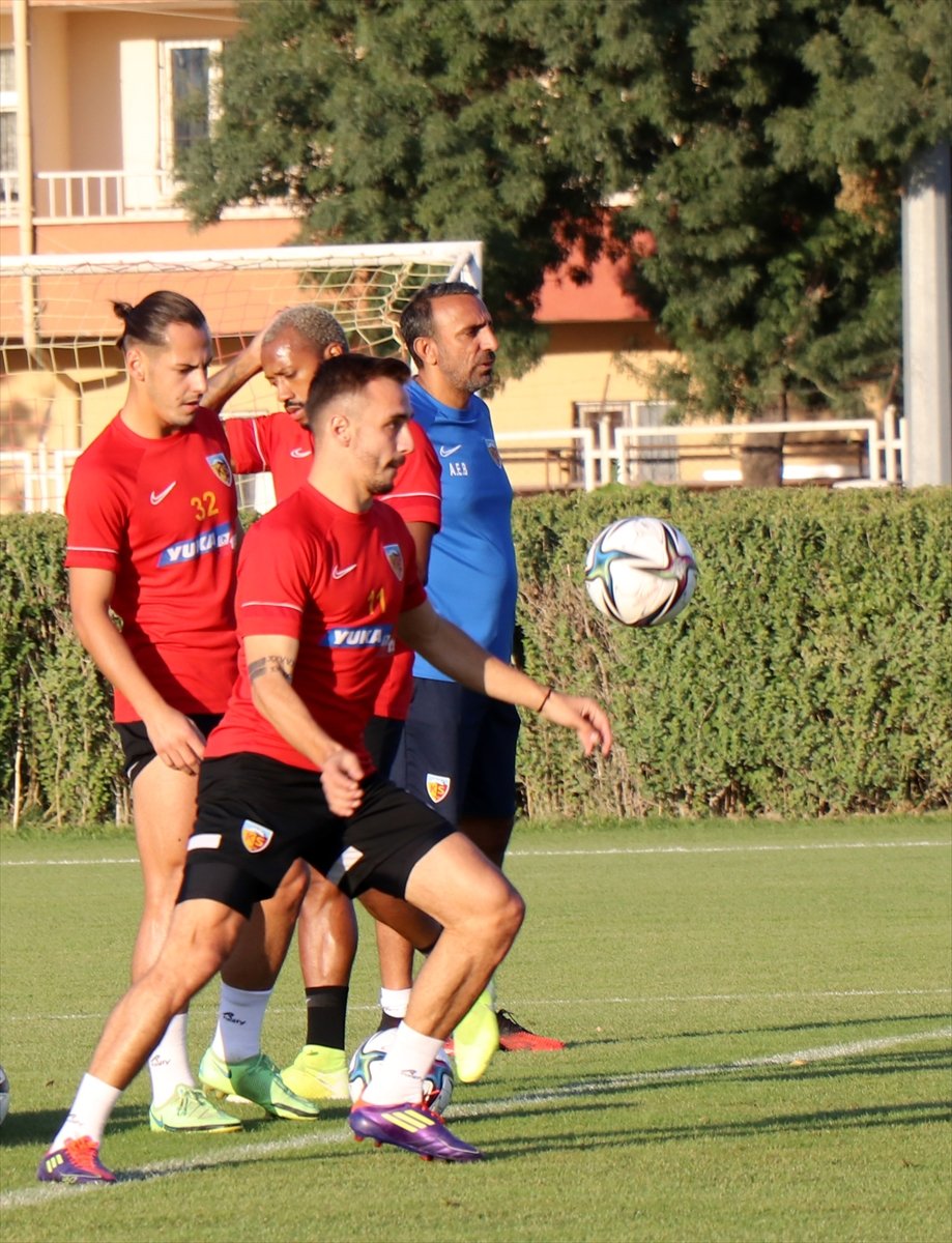 Kayserispor Teknik Direktörü Karaman'dan Şenol Hoca Yorumu