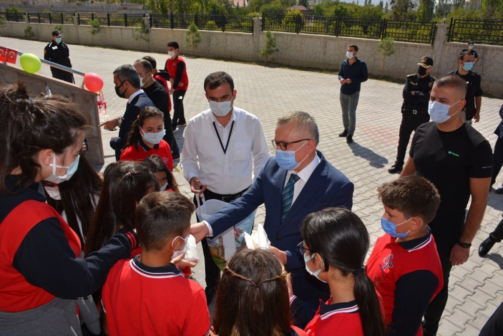 Niğde'de İlköğretim Haftası Kutlandı