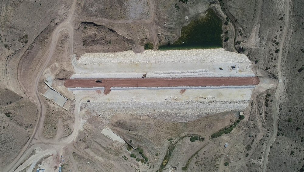 Kayseri Pınarbaşı Karamanlı Barajı'nda Çalışmalar Devam Ediyor