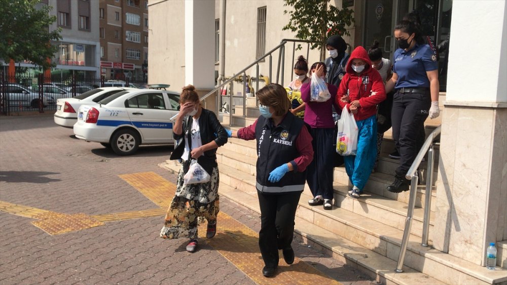 Kayseri'de Farklı Suçlardan Aranan 18 Şüpheli Şafak Operasyonuyla Yakalandı