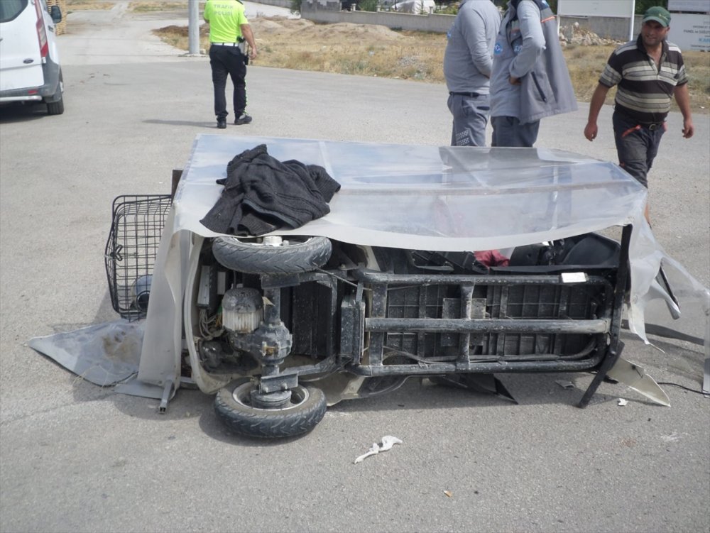 Ölümlü Kazaya Karışan Sürücünün Suçu Yeğenine Üstlendirme Çabası Polisin Dikkatinden Kaçmadı