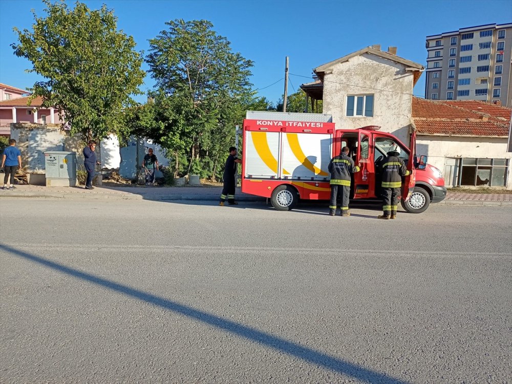 Konya'da Metruk Binada Göçük Altında Kalan Kişi Yaralandı