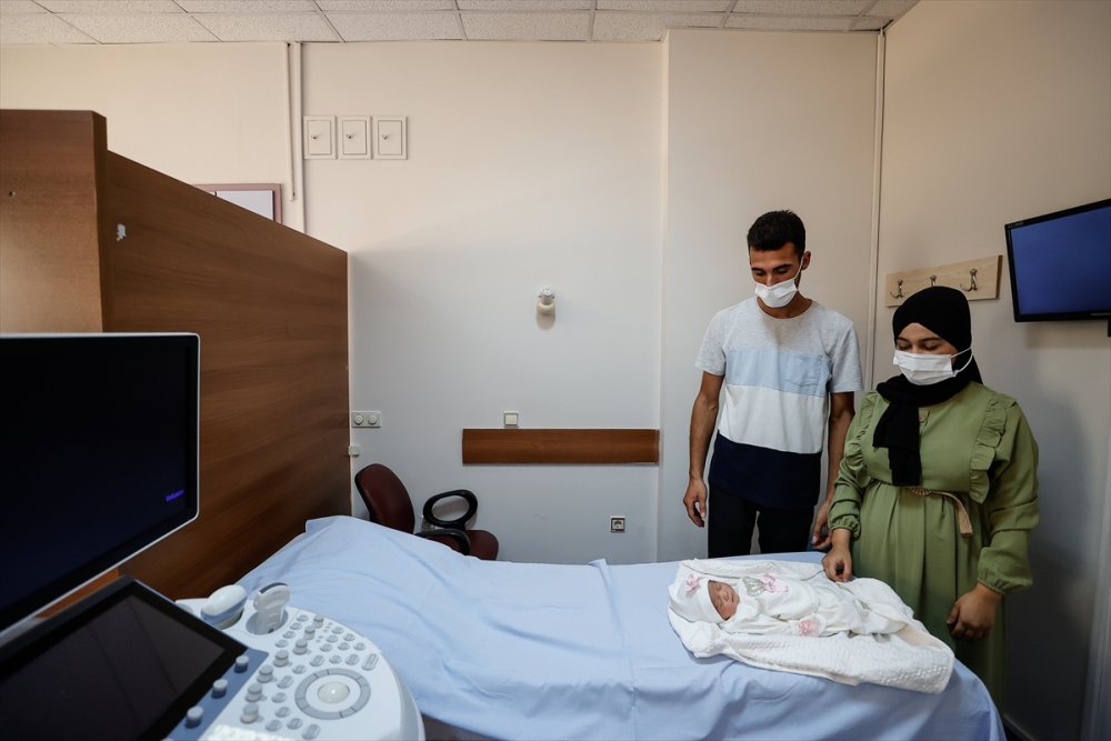 Bebeklerini Sağlıkla Kucağına Alan Annelerden "Aşı Olun" Çağrısı