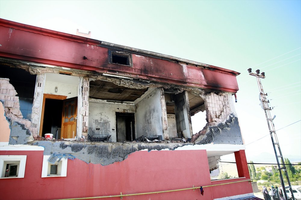 Kayseri'de Doğal Gaz Patlayan Evdeki 6 Kişi Yaralandı