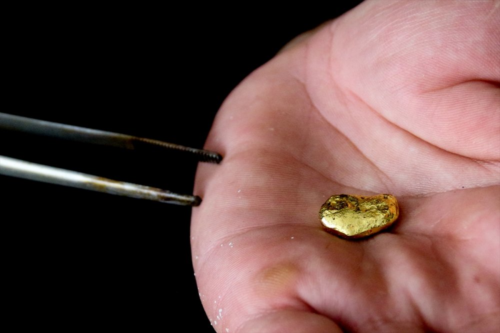 Teknolojik Atıklardaki Değerli Madenleri Geri Dönüştürüyor