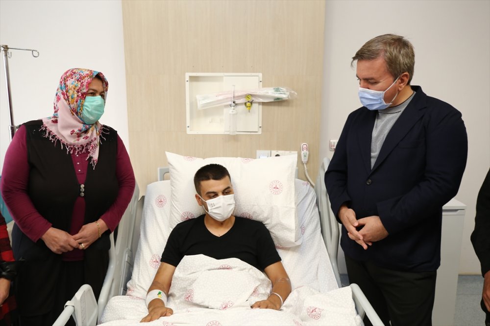 Aksaray Valisi Aydoğdu'dan Afrin'deki Saldırıda Yaralanan Askere Ziyaret