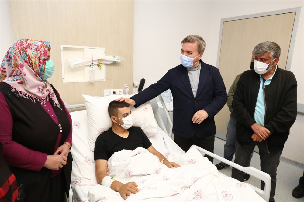Aksaray Valisi Aydoğdu'dan Afrin'deki Saldırıda Yaralanan Askere Ziyaret