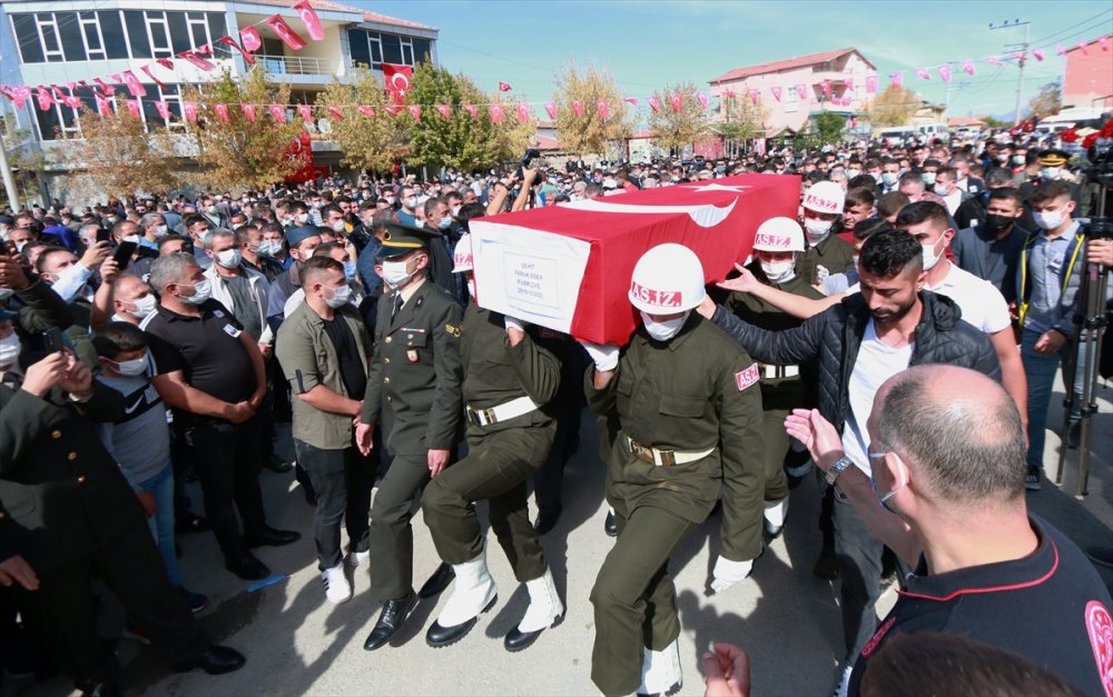 Şehit Piyade Uzman Çavuş Faruk Eser Son Yolculuğuna Uğurlandı