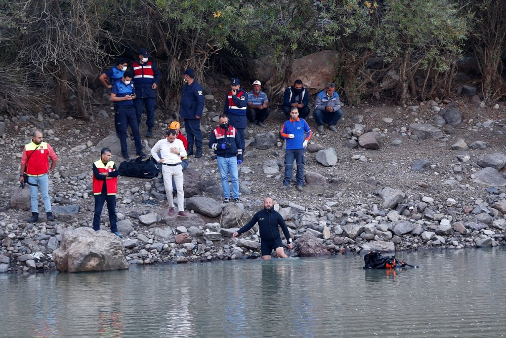 Kayseri'de Takılan Oltasını Kurtaran Kişi Suda Kayboldu