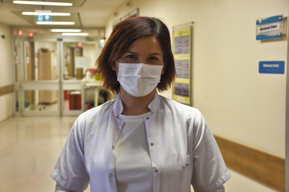 Kovid-19 aşısının anne ve bebek için bir riski var mıdır?