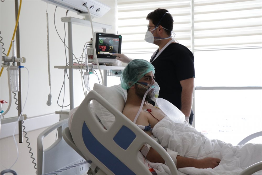 Yoğun Bakımdaki Kovid-19 Hastası Genç İmamdan Aşı Çağrısı